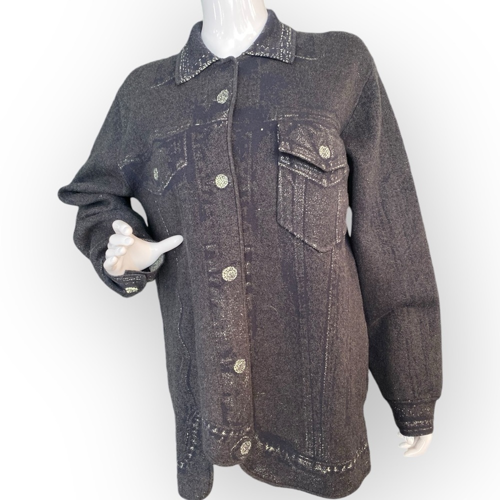 P10 PH5 •SOLD OUT•
Hana Denim Print Oversized Jacket